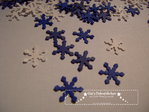 100 small snowflakes